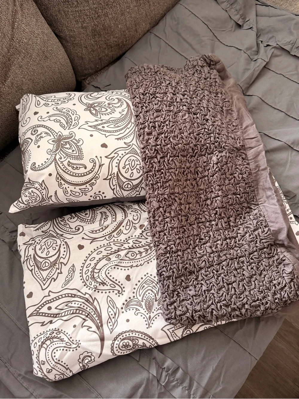 Gray Floral Paisley Reversible King Size Duvet Cover Set